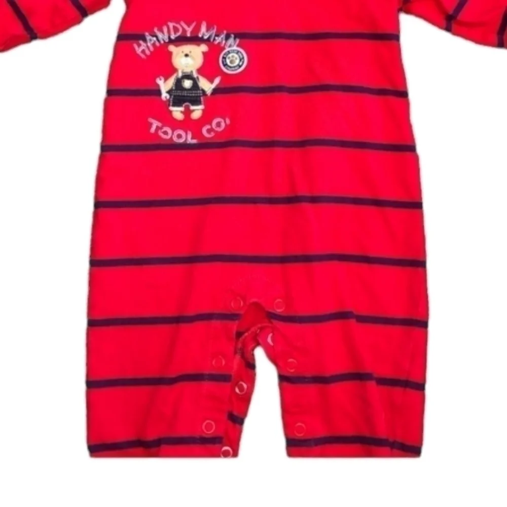 Carter’s size 9 months long sleeve onesie